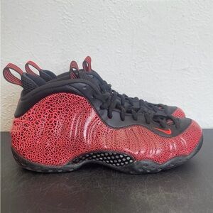 Nike foamposite cracked lava